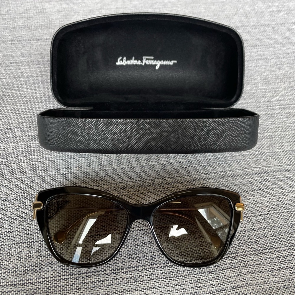 salvatore ferragamo cat eye sunglasses